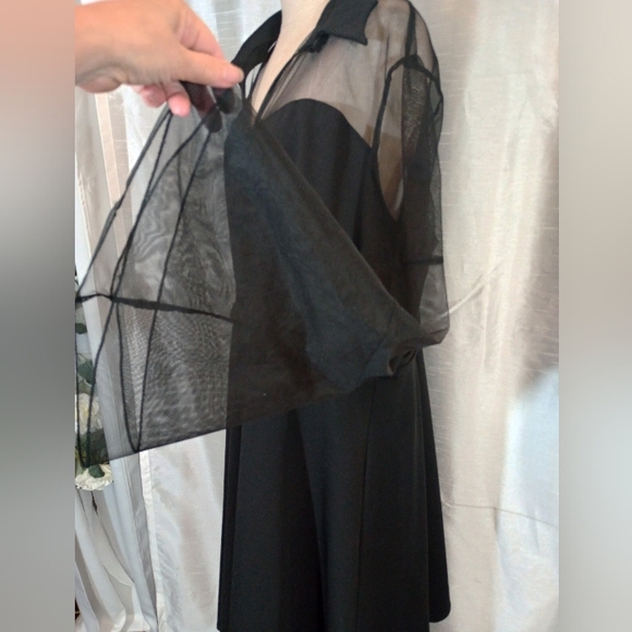 Long Bell-Sleeved Midi Dress Black:See Thru bodice +Sleeves, Waved collar,4X - Picture 7 of 12